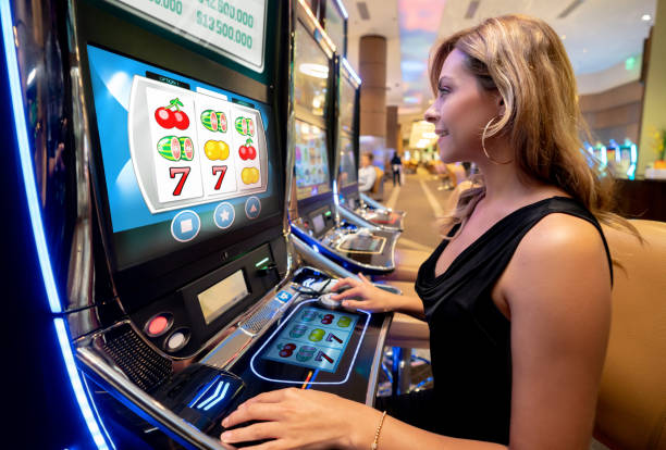 vior777 live-dealer studio showing blackjack table with professional dealer and multi-camera setup